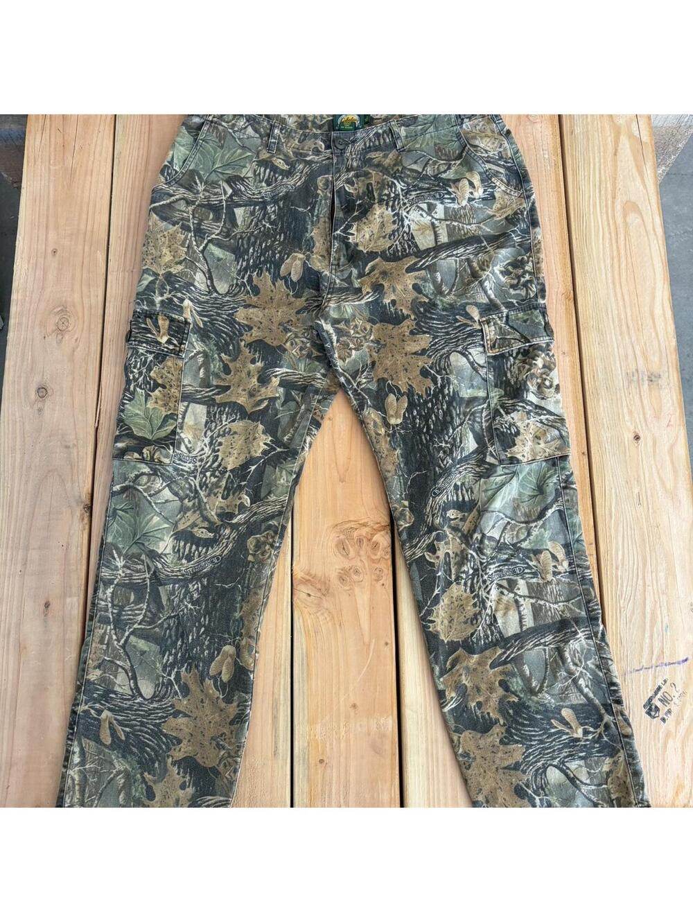 Vintage cabelas camo 90’s y2k cargo pants